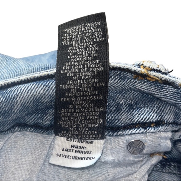 Kendall + Kylie The Ultra Babe Skinny Jeans Size 11/30 Light Wash Distressed - Picture 7 of 7